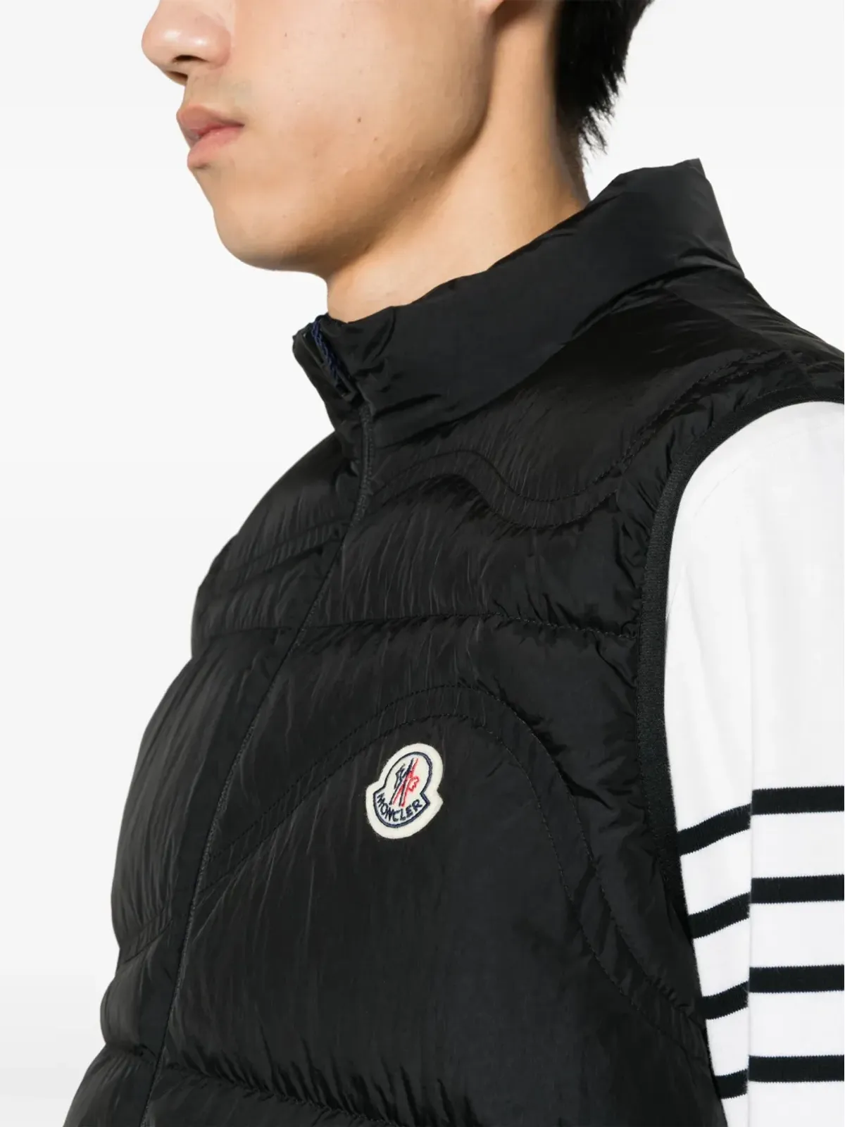 Moncler ロゴパッチ付きパデッドジレ ブラック - 画像5