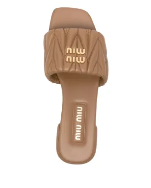 Miu Miu 10mm ロゴ入り マテラッセ スライド - Brown - サムネイル4