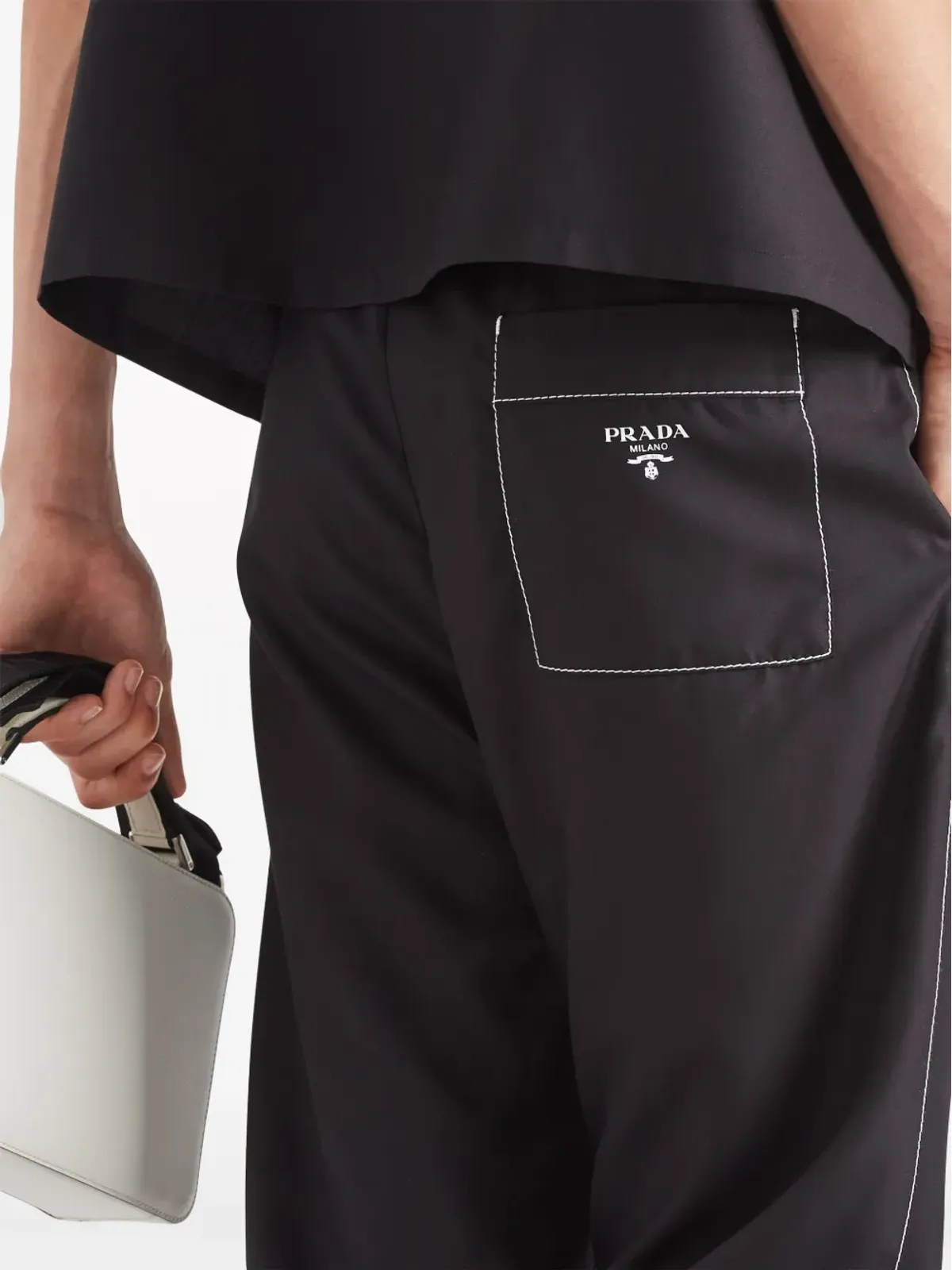 Prada ロゴ刺繍シルクパンツ - ブラック - 画像5
