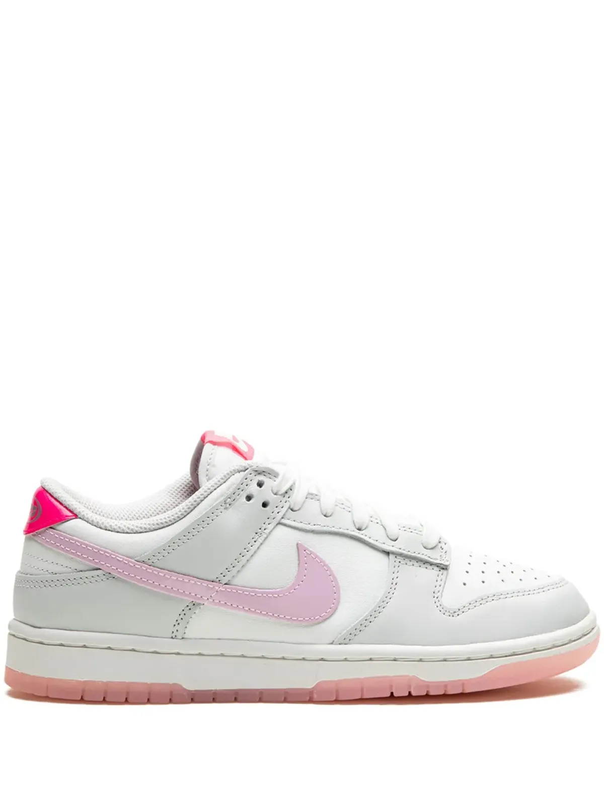 Nike ダンクロー スニーカー - 画像1