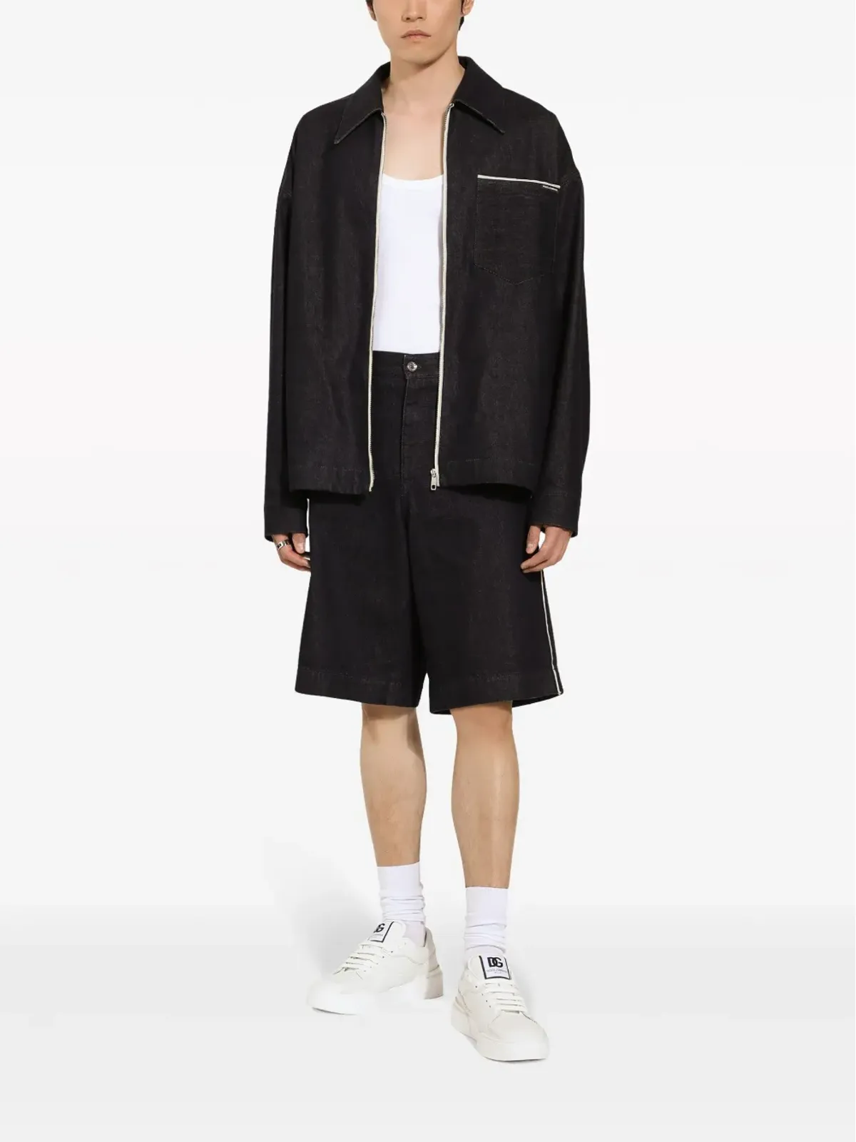 Dolce & Gabbana ロゴプレート付きデニム バミューダショーツ - ブラック - 画像2