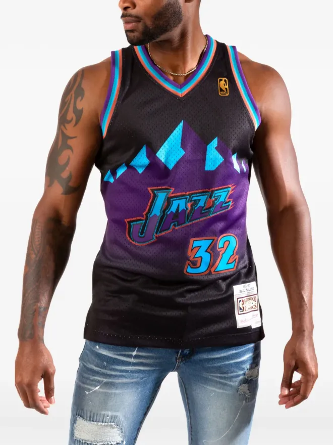 Mitchell & Ness Mitchell & Ness リロードスイングマン NBA ユタジャズ 1996 カール・マローン Tシャツ - ブラックの商品画像