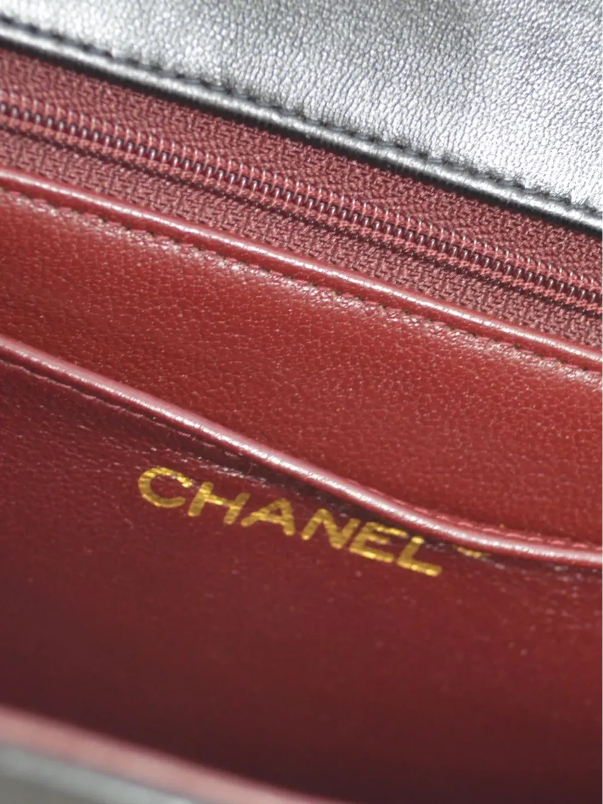 CHANEL ビンテージ 1995年 ミディアム スター刺繍 クラシックフラップ ショルダーバッグ - ブラック - 画像5