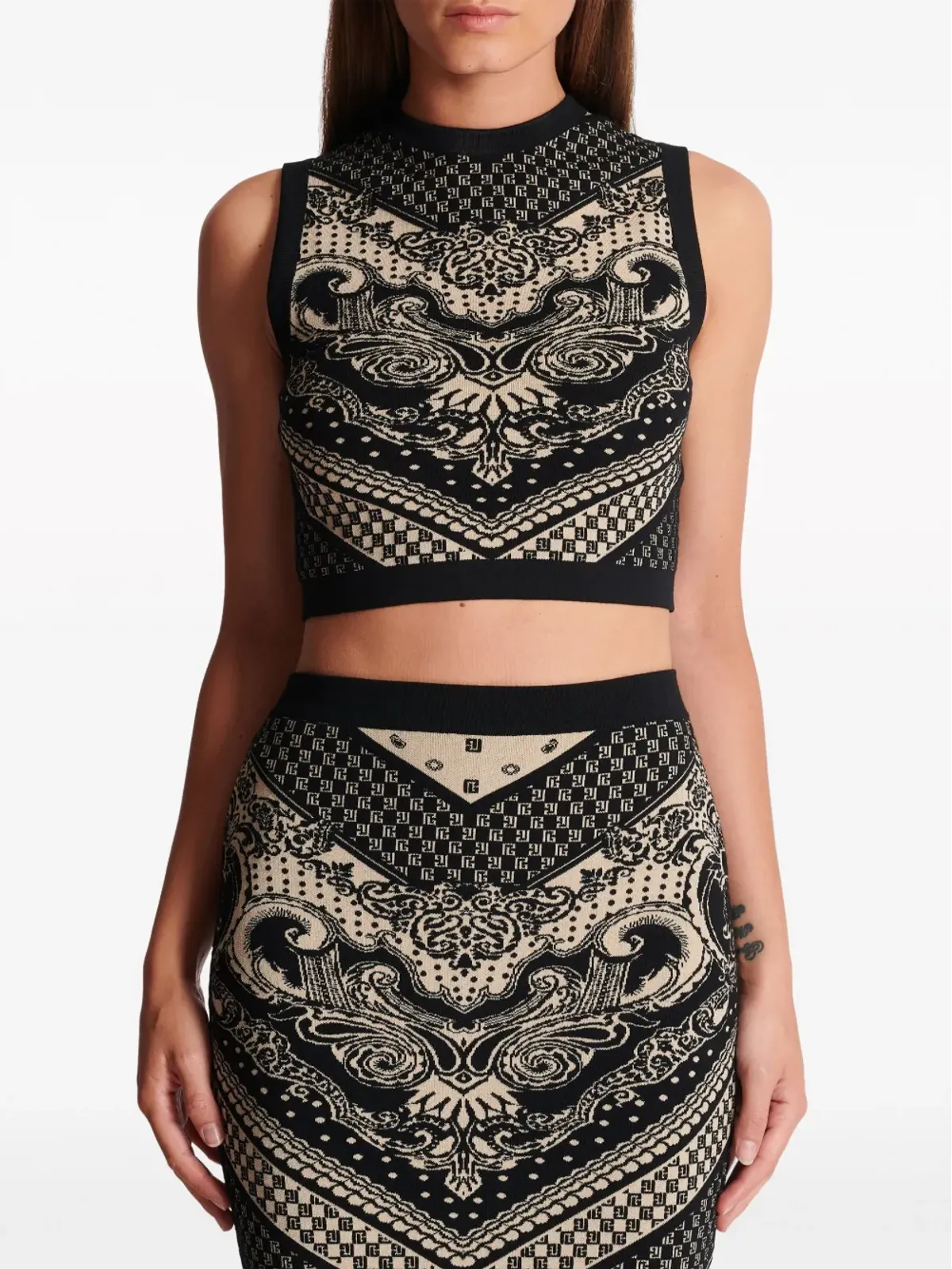 Balmain イントアルシア編み柄クロップトップ（ブラック） - 画像5