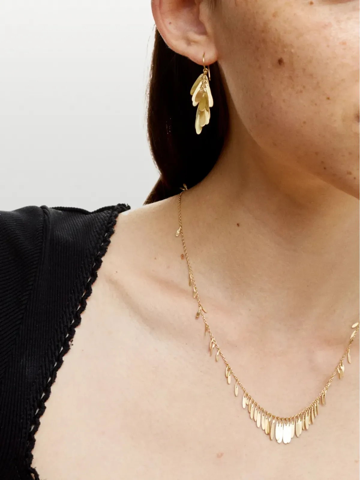Sia Taylor 18kt yellow gold Daisy drop earrings - 画像4