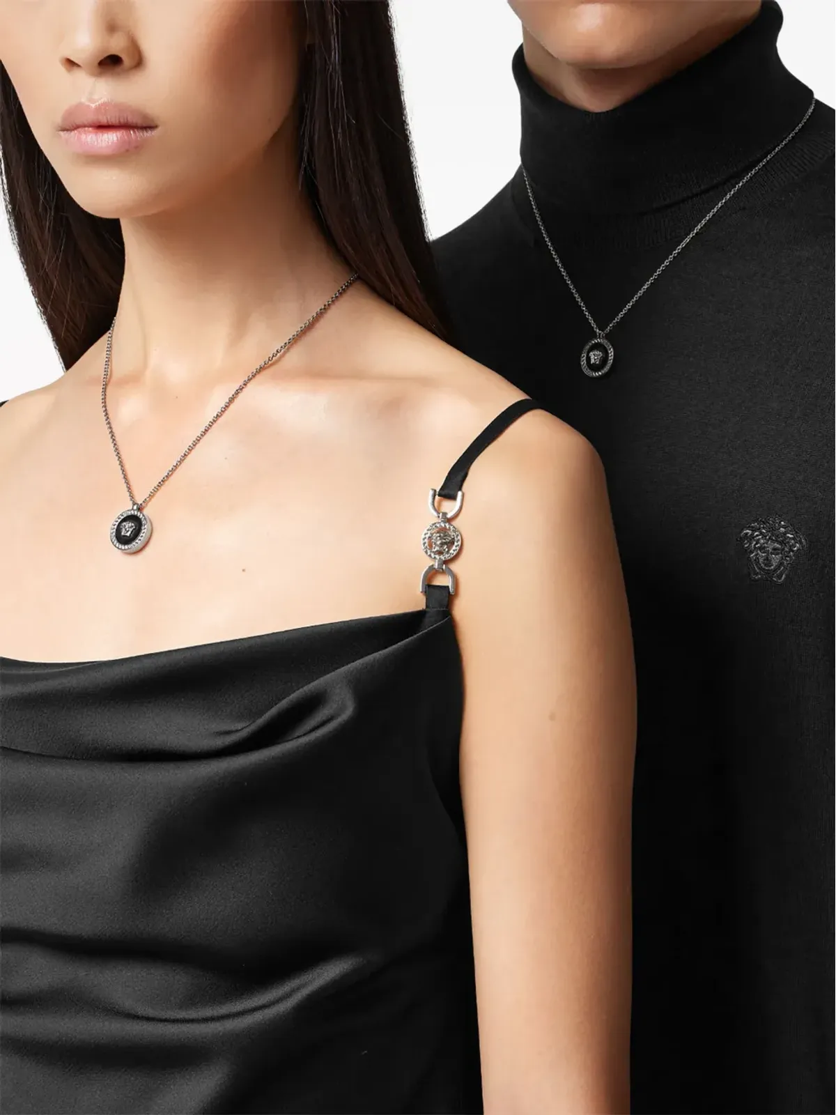 Versace メデューサ エナメルペンダント ネックレス - 画像3