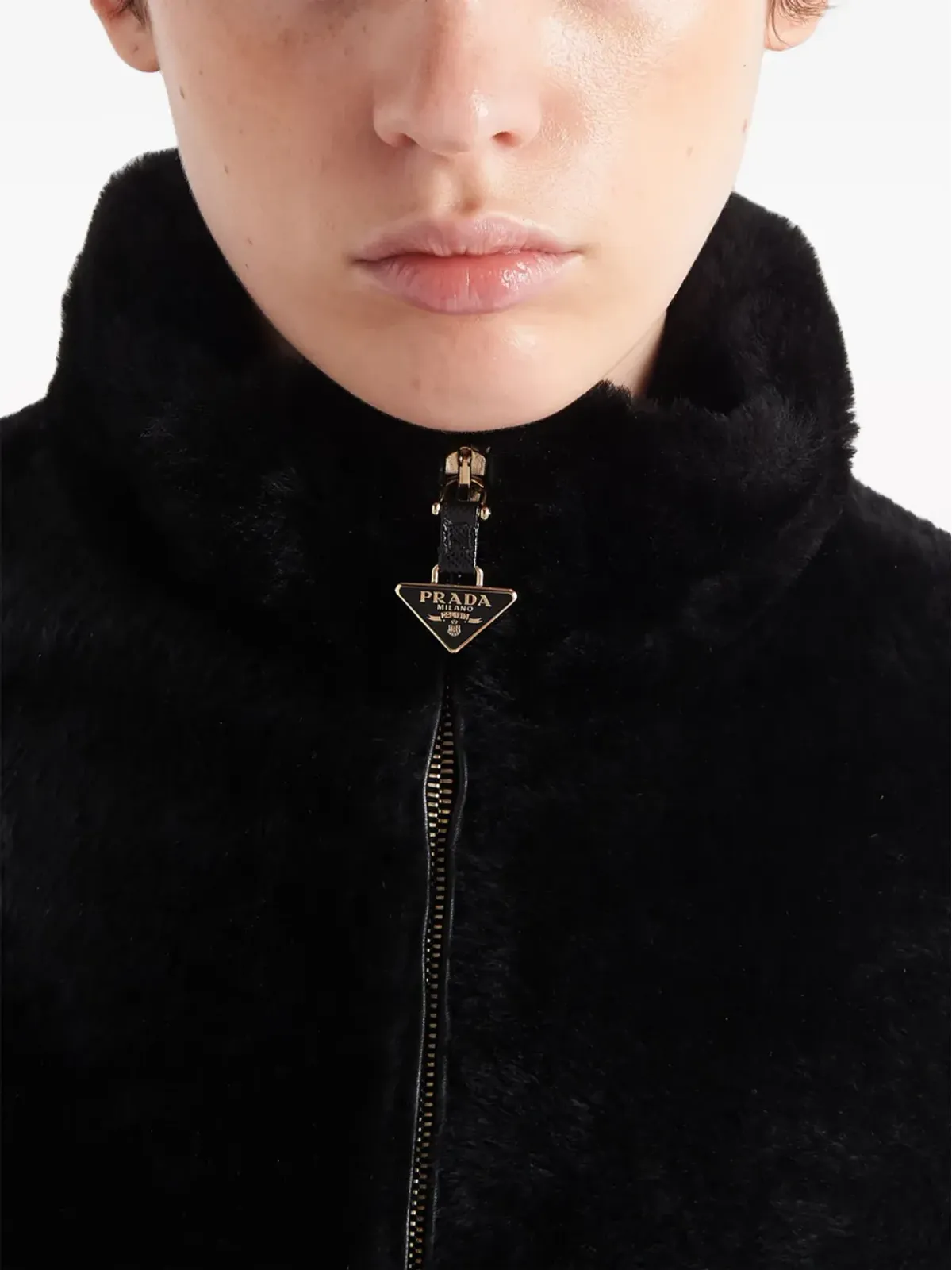 Prada ロゴアップリケ付きシアリングジャケット ブラック - 画像5