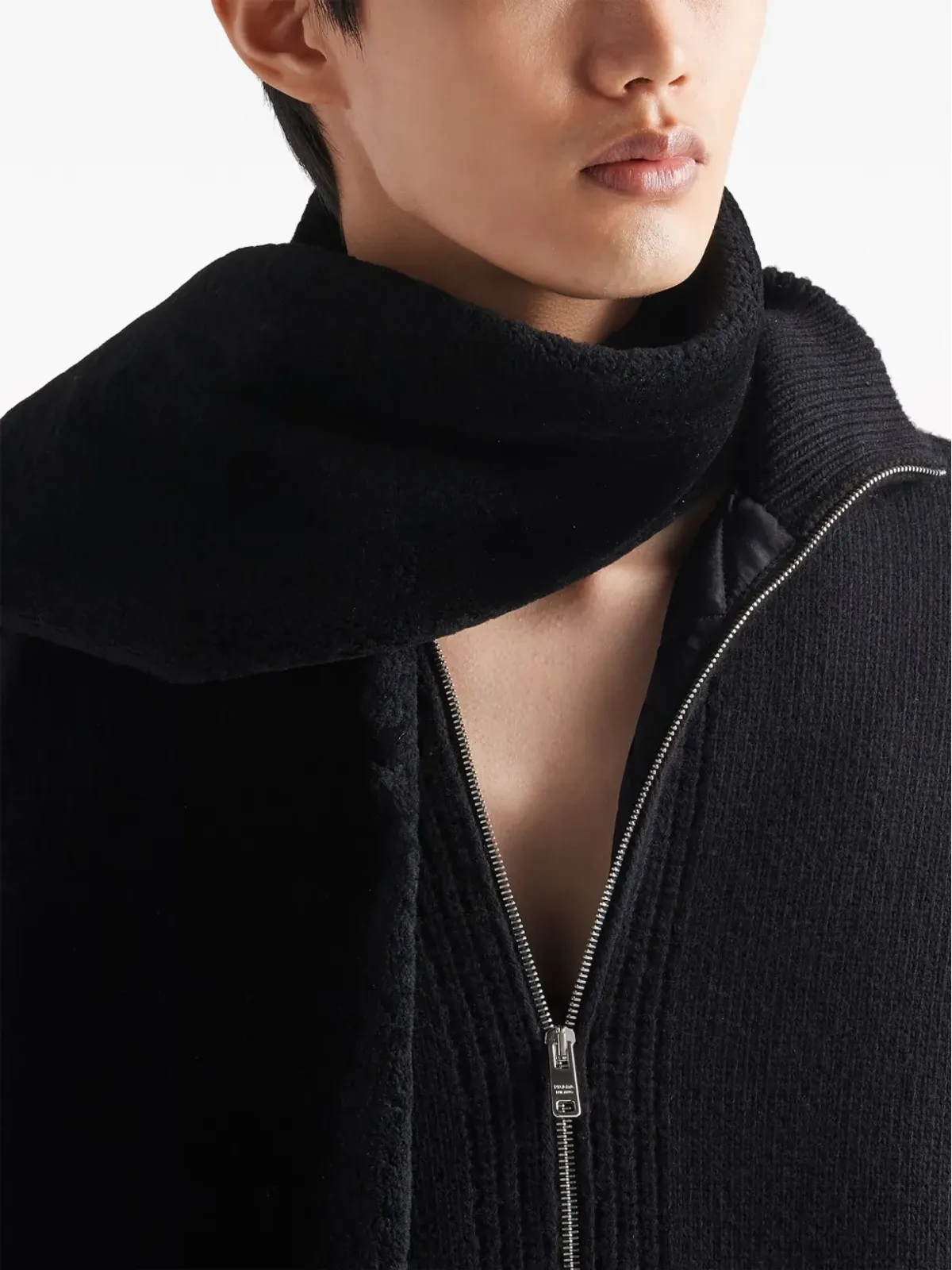 Prada トライアングルロゴ ウールカシミヤ カーディガン - ブラック - 画像4