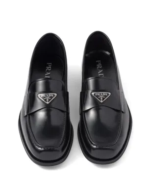 Prada トライアングルロゴ ブラッシュドレザー ローファー - サムネイル5