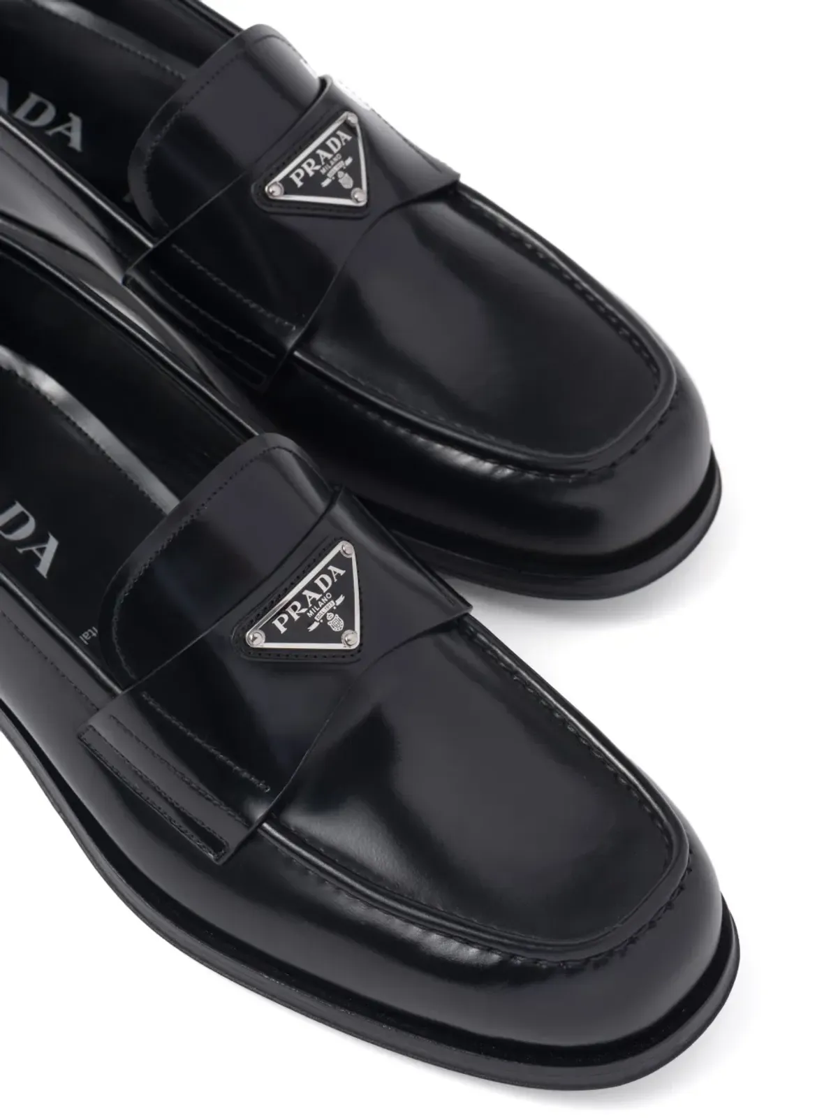 Prada トライアングルロゴ ブラッシュドレザー ローファー - 画像4