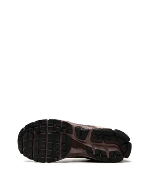 Nike Zoom Vomero 5 Plum Eclipse スニーカー - ブラウン - サムネイル4