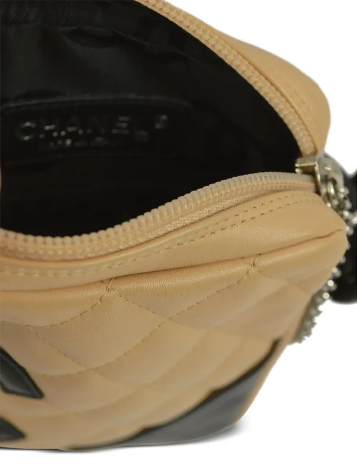CHANEL ビンテージ 2003 Cambon Ligne クロスボディバッグ - ニュートラルカラー - 画像4