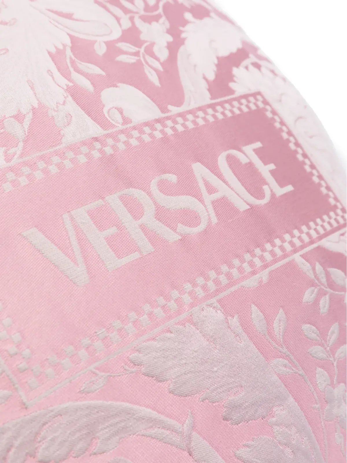Versace バロッコ シルクリネン クッション（43cm×43cm） ピンク - 画像3