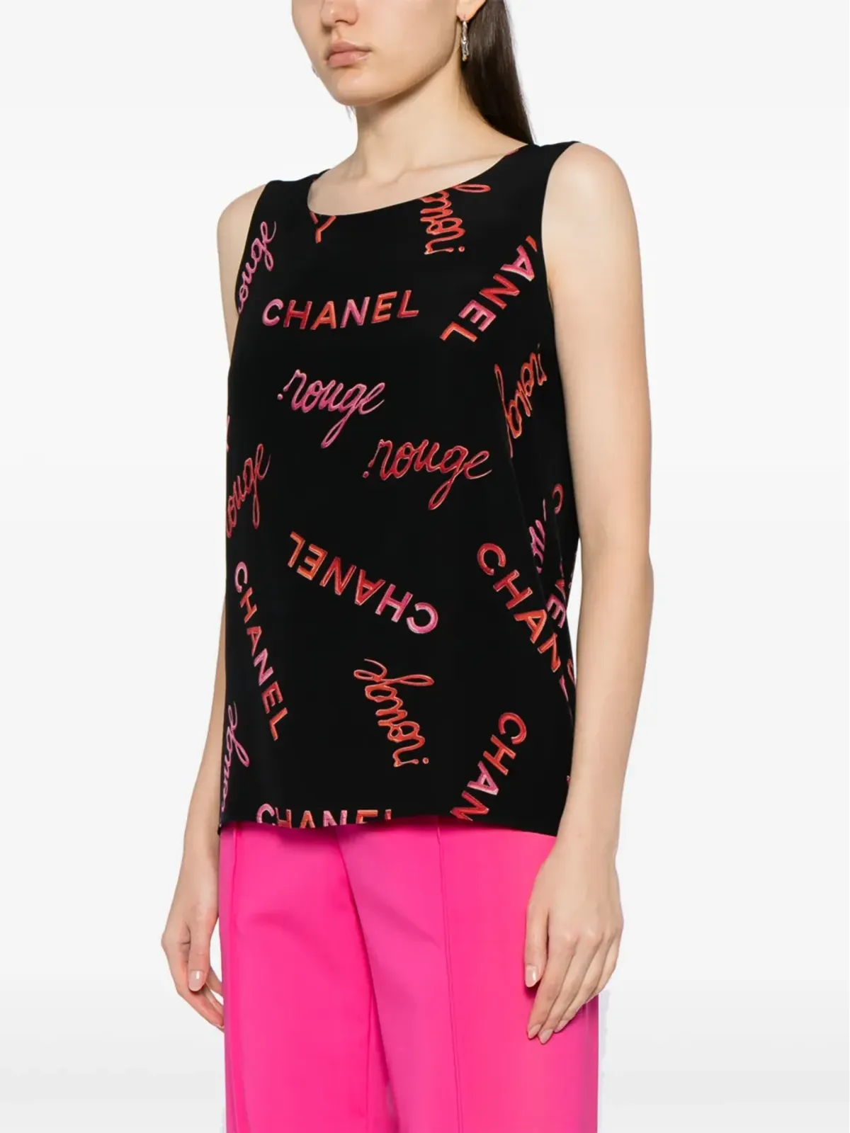 CHANEL ビンテージ 1996 ロゴプリント入りシルクトップ ブラック - 画像3