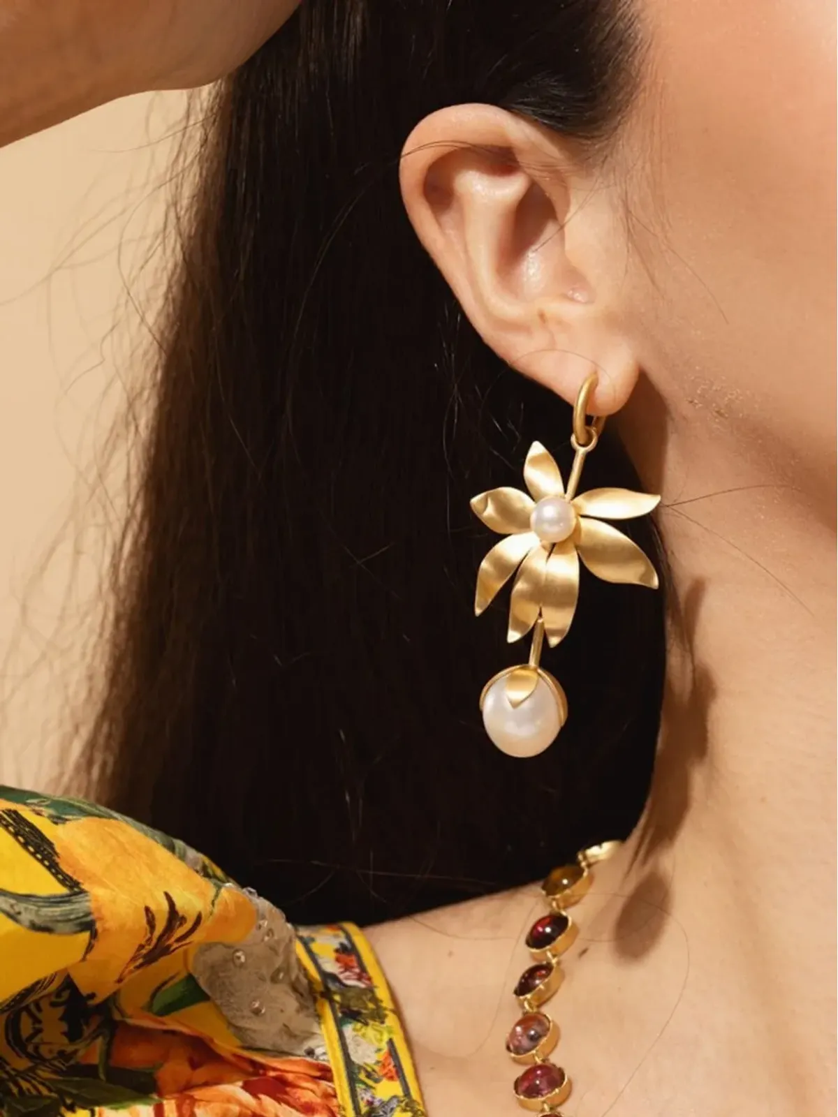 Irene Neuwirth 18K イエローゴールド ゴールデンブロッサム イヤリング - 画像2