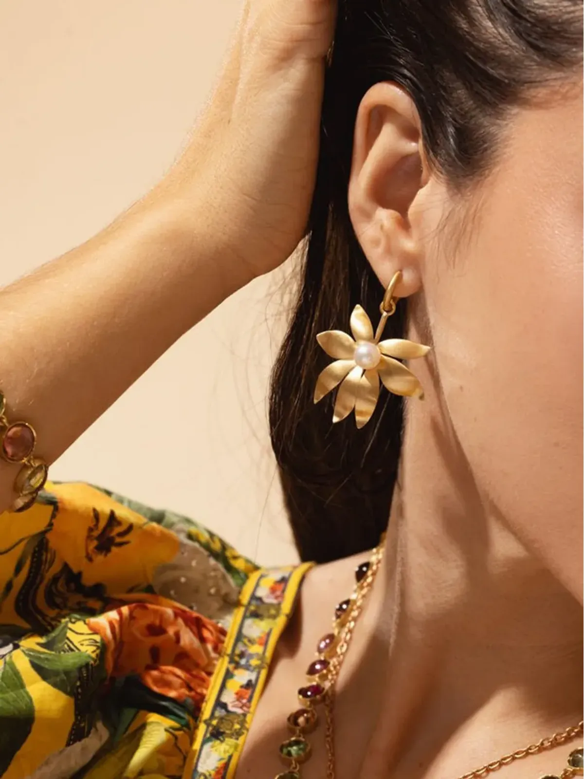 Irene Neuwirth 18K イエローゴールド ゴールデンブロッサム イヤリング - 画像3