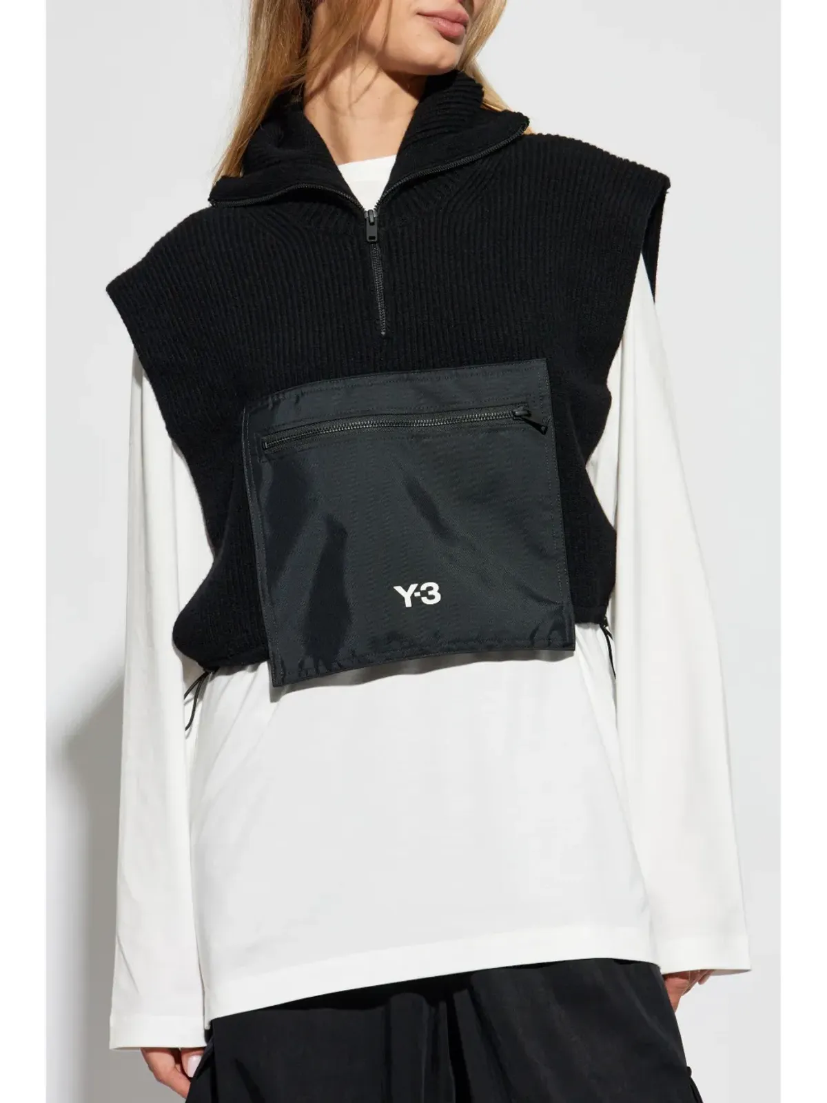 Y-3 フード付きノースリーブベスト ブラック - 画像3