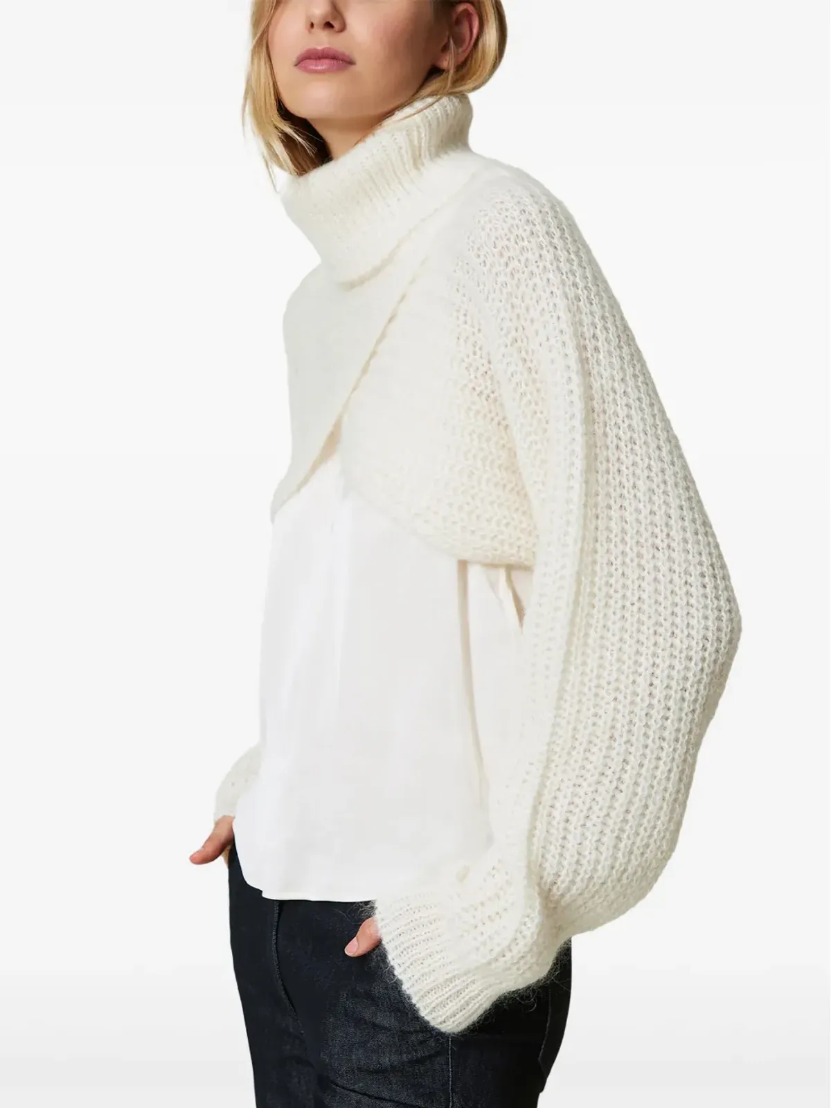 TWINSET ロールネックニットショルダー - 画像3