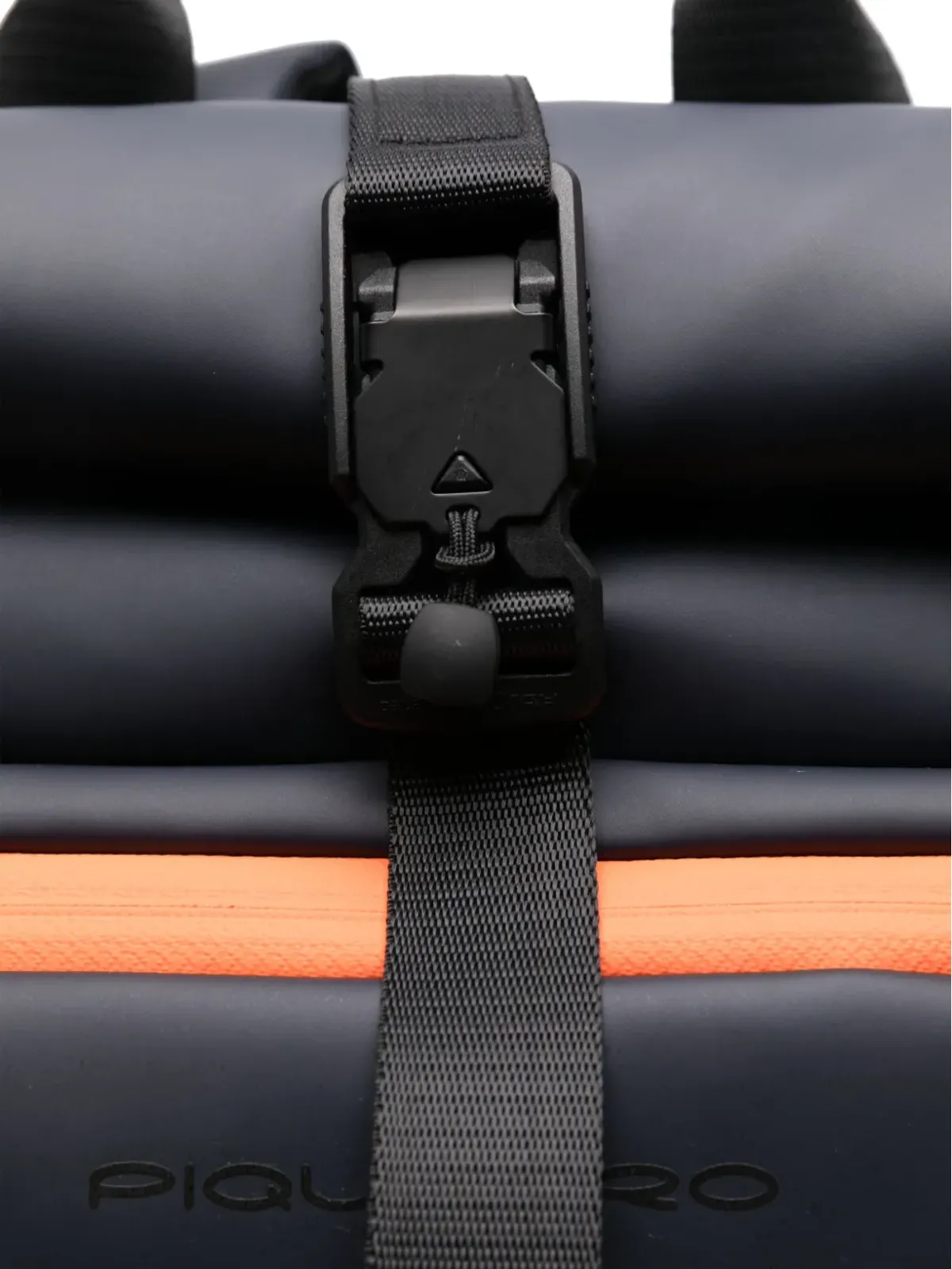 PIQUADRO 防水バックパック - 画像4