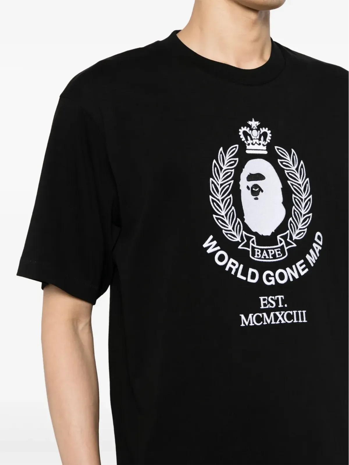 A BATHING APE® 刺繍ロゴ Tシャツ ブラック - 画像5