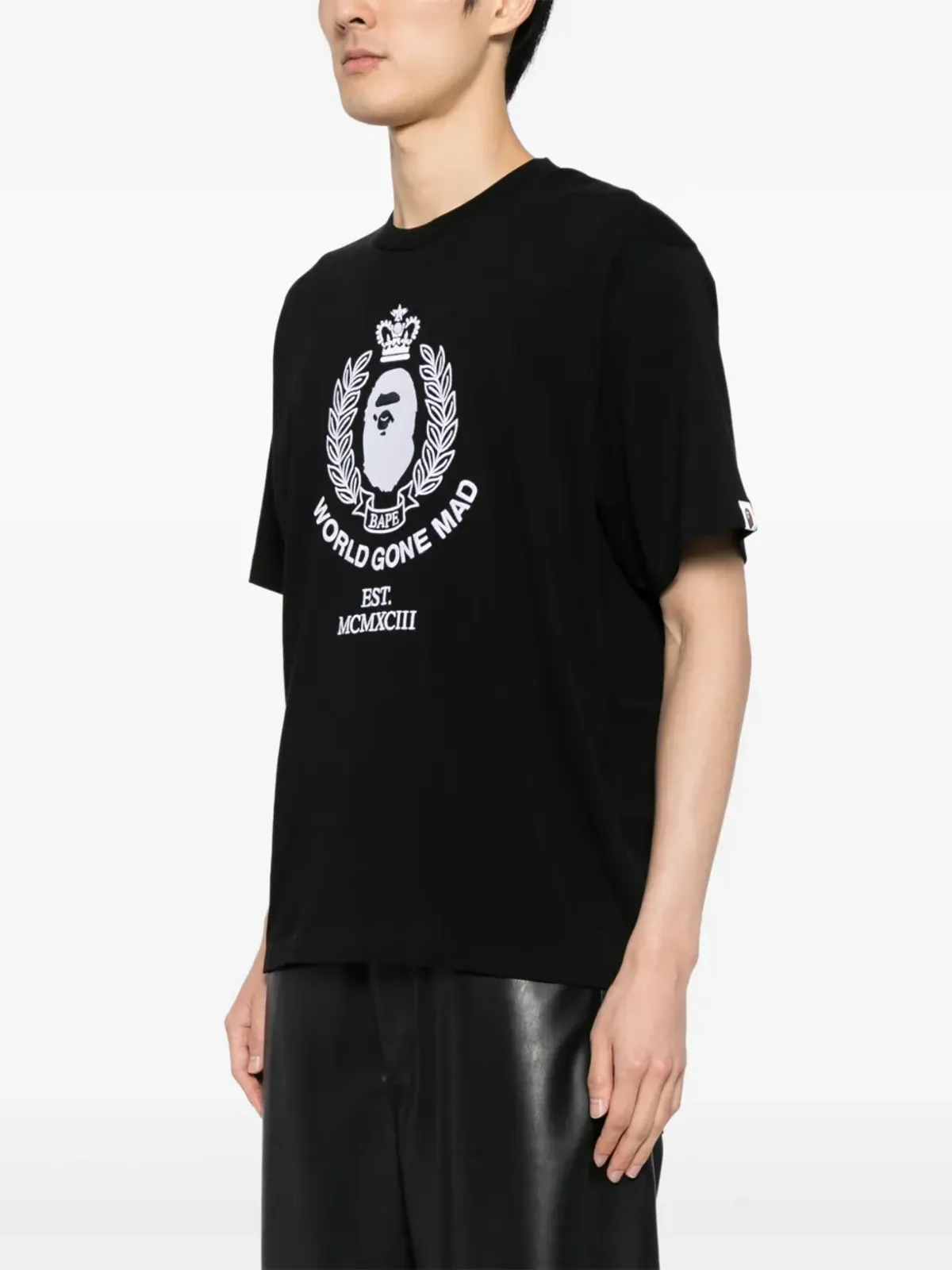 A BATHING APE® 刺繍ロゴ Tシャツ ブラック - 画像3