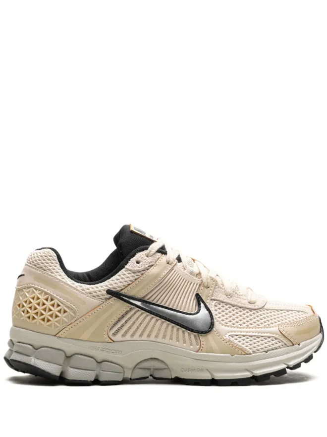 Nike Nike Zoom Vomero 5 スニーカーの商品画像