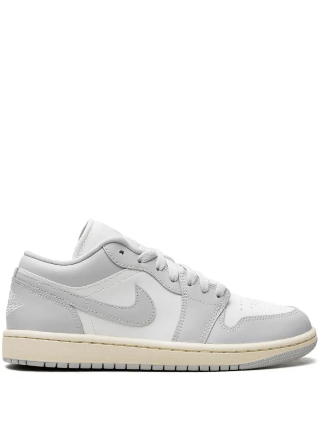 Jordan Jordan エアジョーダン 1 「ライトグレー」スニーカーの商品画像