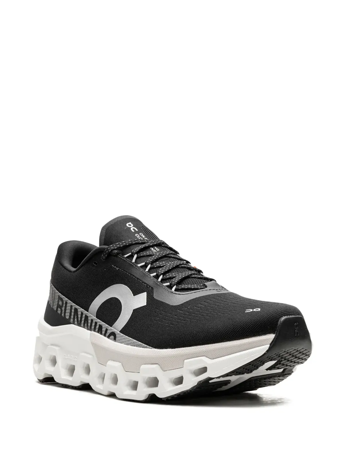 On クラウドモンスター 2 ブラック/ホワイト スニーカー - 画像2
