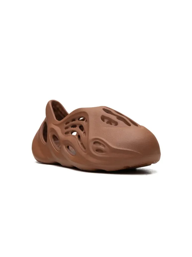 Adidas Yeezy Kids Adidas Yeezy Kids フォームランナー スニーカーの商品画像