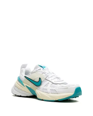 Nike V2K Run White/Dusty Cactus/Coconut Milk スニーカー - サムネイル1