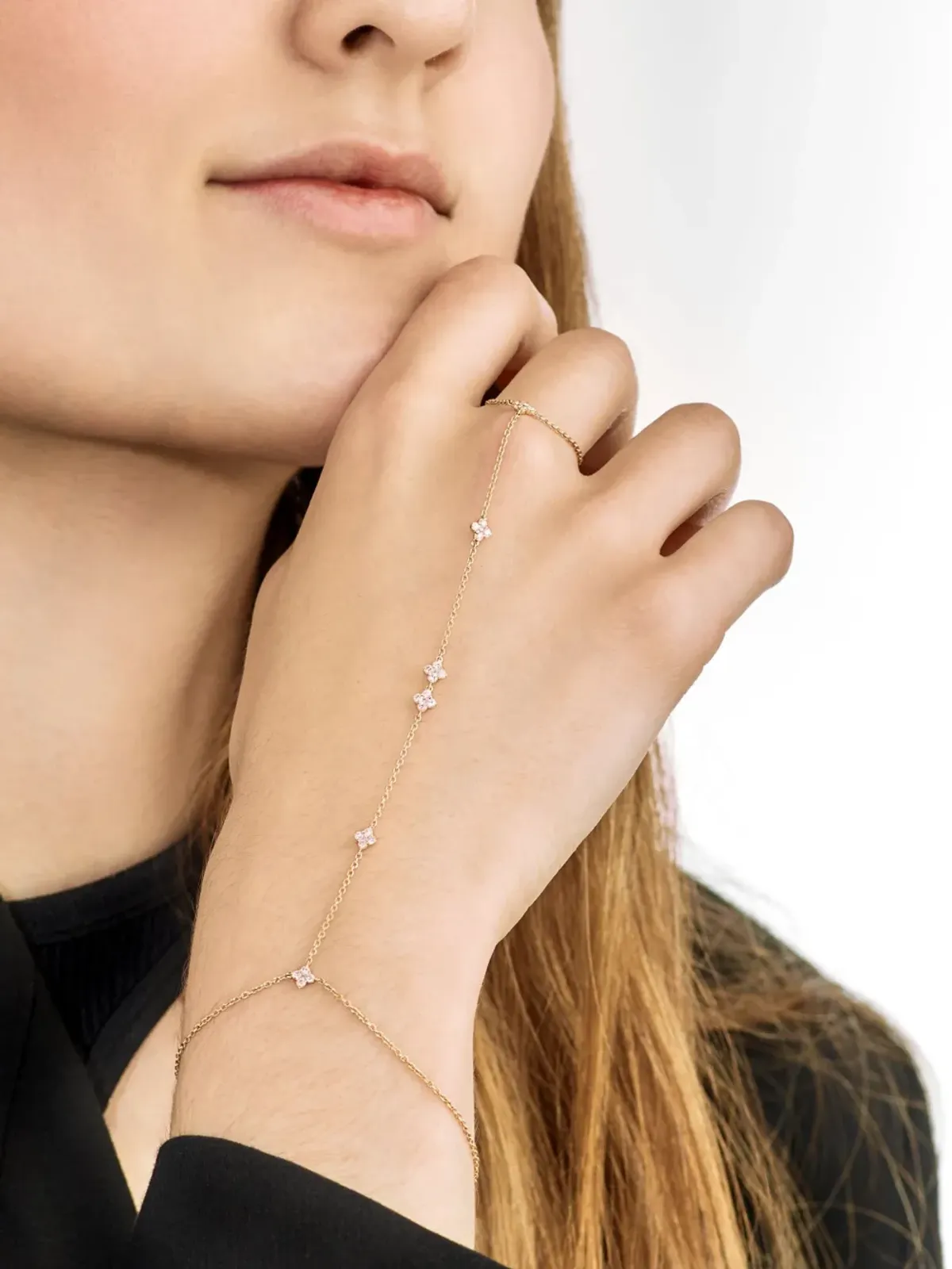 Jewels Aficionado 18ktイエローゴールド クローバー ダイヤモンド ブレスレット - 画像3