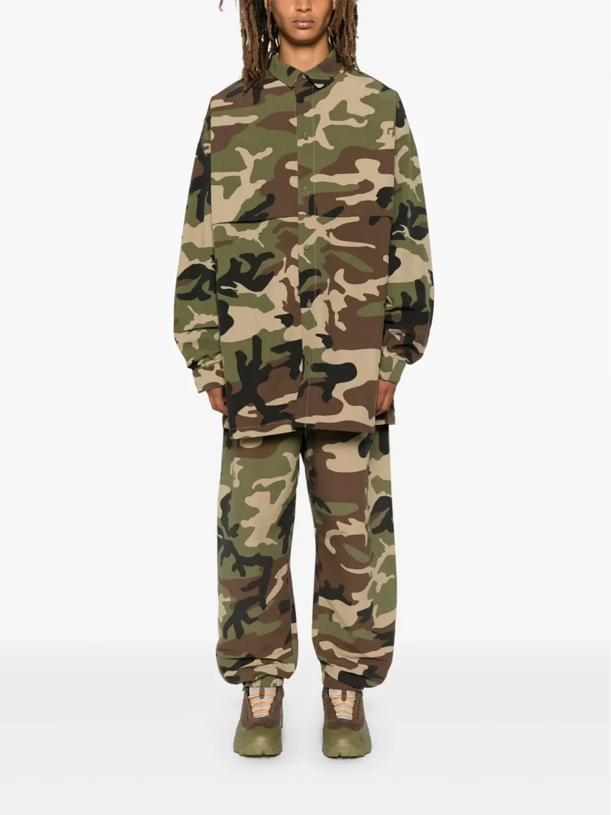 FEAR OF GOD ESSENTIALS カモフラージュ柄オーバーシャツ - 画像2