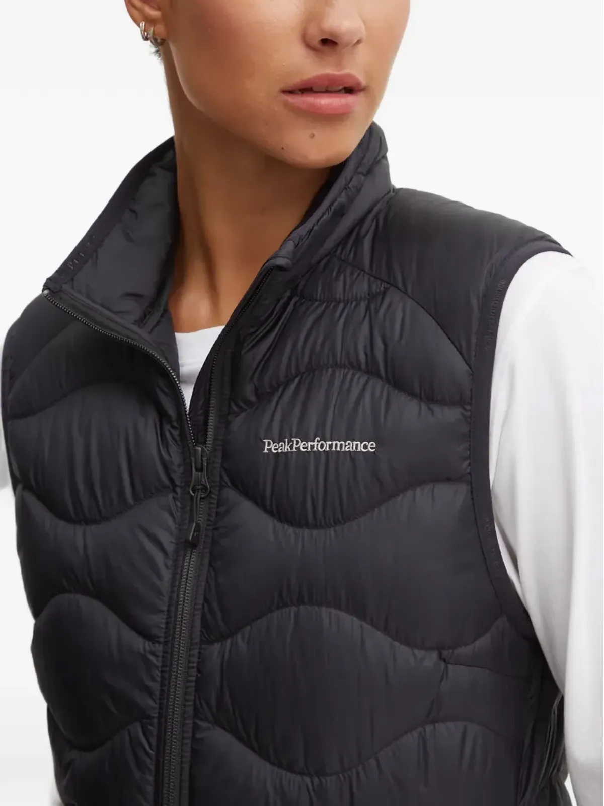 Peak Performance ヘリウム ジップファスナー付き キルテッドジレ - 画像4