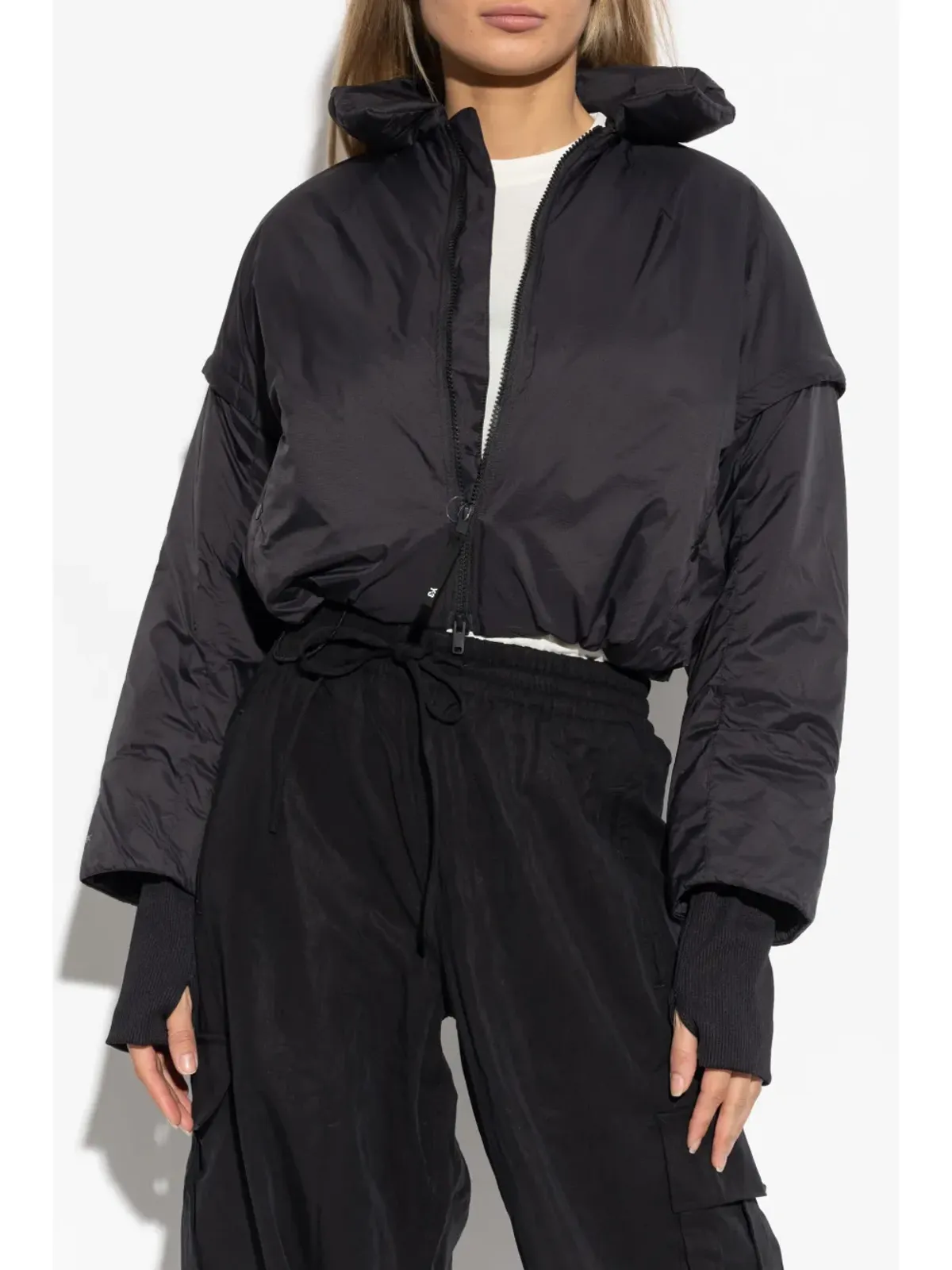 Y-3 クロップド丈パディッドジャケット ブラック - 画像3