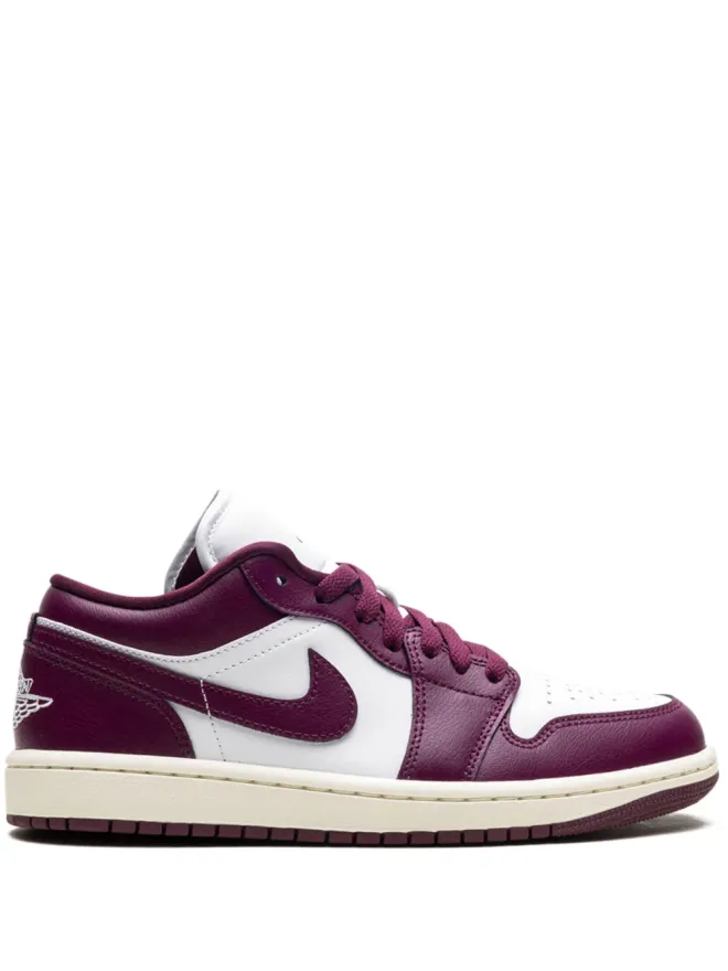 Jordan Jordan 1 Low ボルドー スニーカーの商品画像