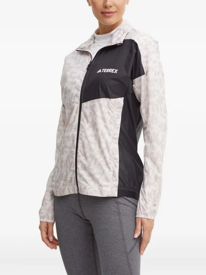 adidas adidas パターンパネルジャケットの商品画像