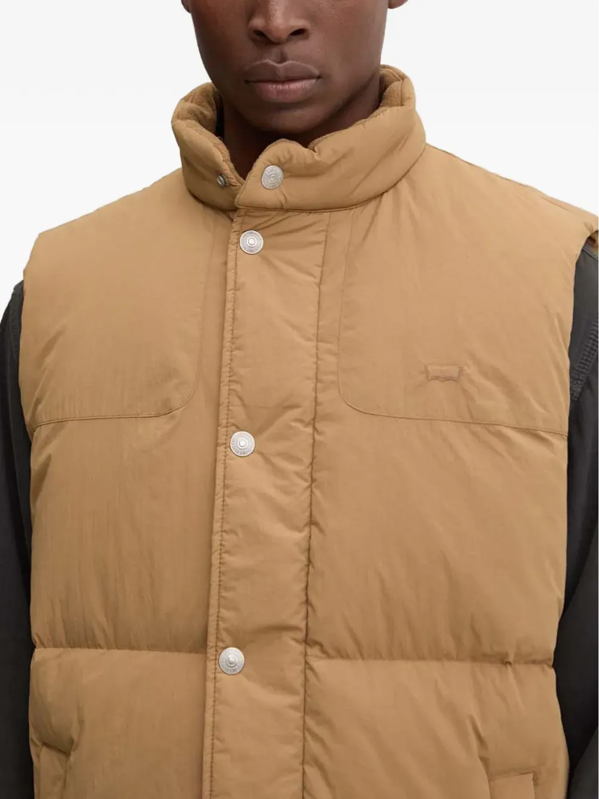 Levi's ロックリッジ ボタン付きキルティングジレ - 画像4