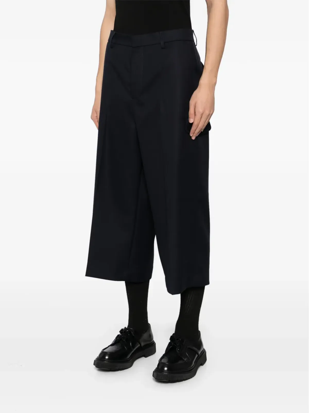 AMI Paris ブルー ボタン留めショートパンツ - 画像3
