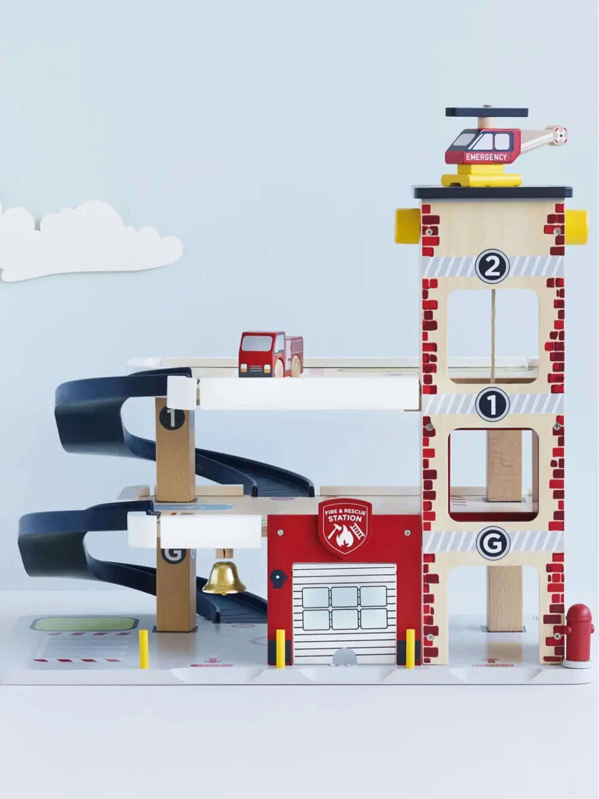 Le Toy Van ファイヤー＆レスキュー ガレージ - 画像4