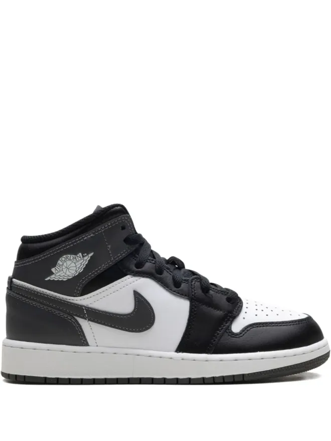 Jordan Jordan Air Jordan 1 Mid スニーカーの商品画像