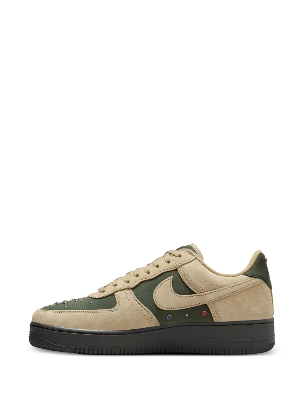 Nike エアフォース1 スタッズ付きスニーカー - 画像1