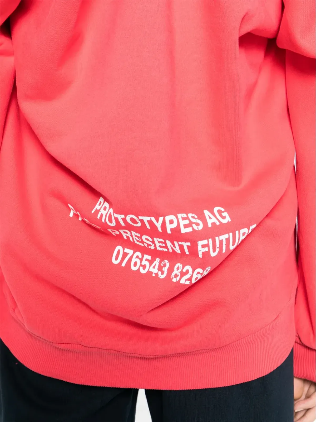 PROTOTYPES ムーブドネックライン フーディー - 画像5