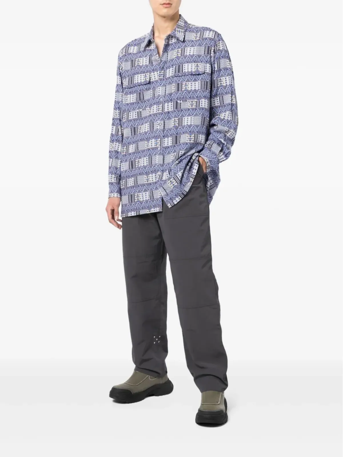 White Mountaineering パターンシャツ ブルー - 画像2