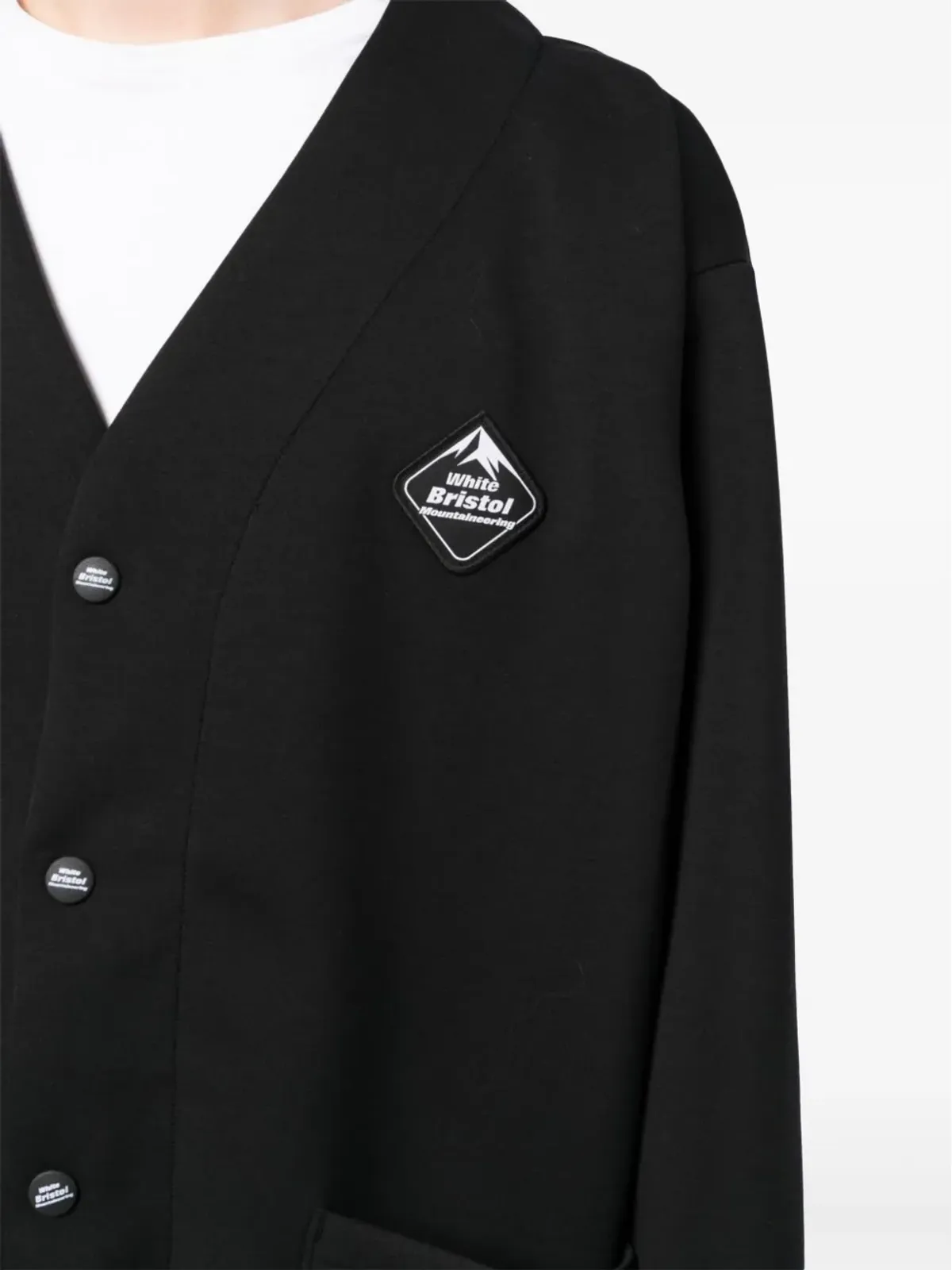 White Mountaineering ロゴパッチカーディガン ブラック - 画像5