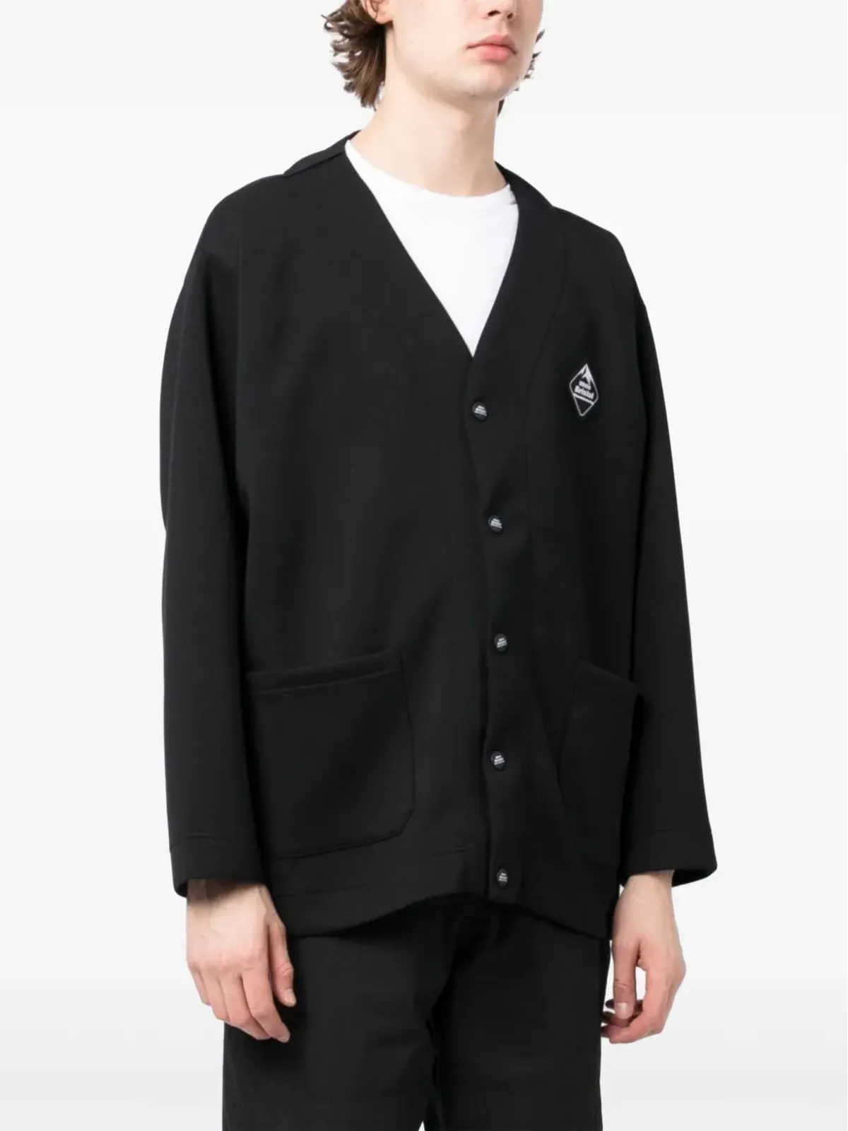 White Mountaineering ロゴパッチカーディガン ブラック - 画像3