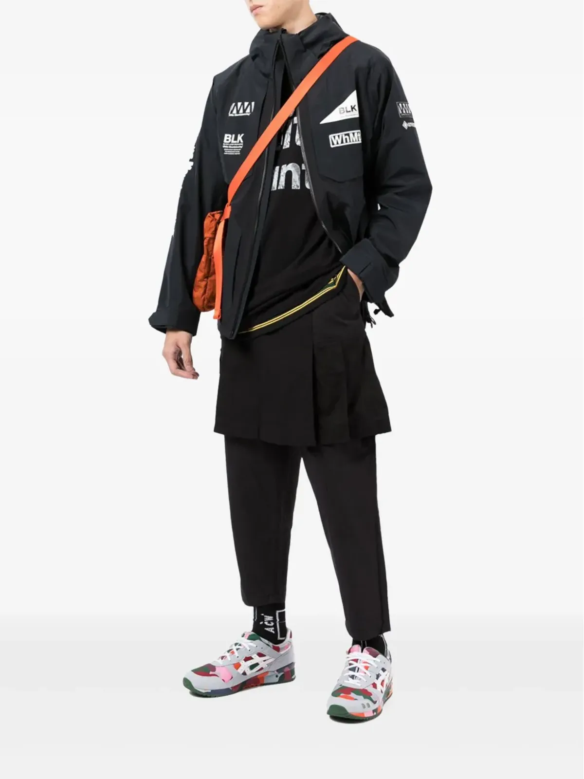White Mountaineering ロゴプリント Tシャツ - 画像2