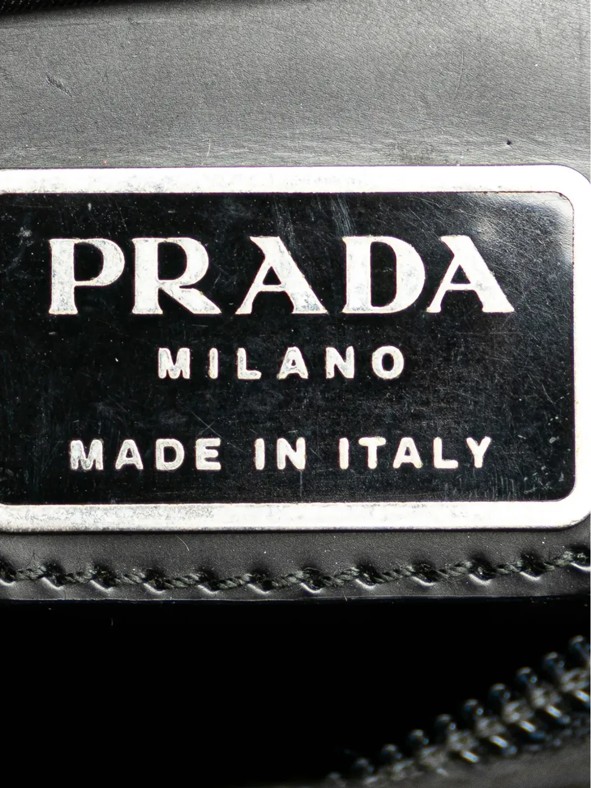 Prada ビンテージ 2000-2013 Tessuto ジップトップ クロスボディバッグ - ブラック - 画像5