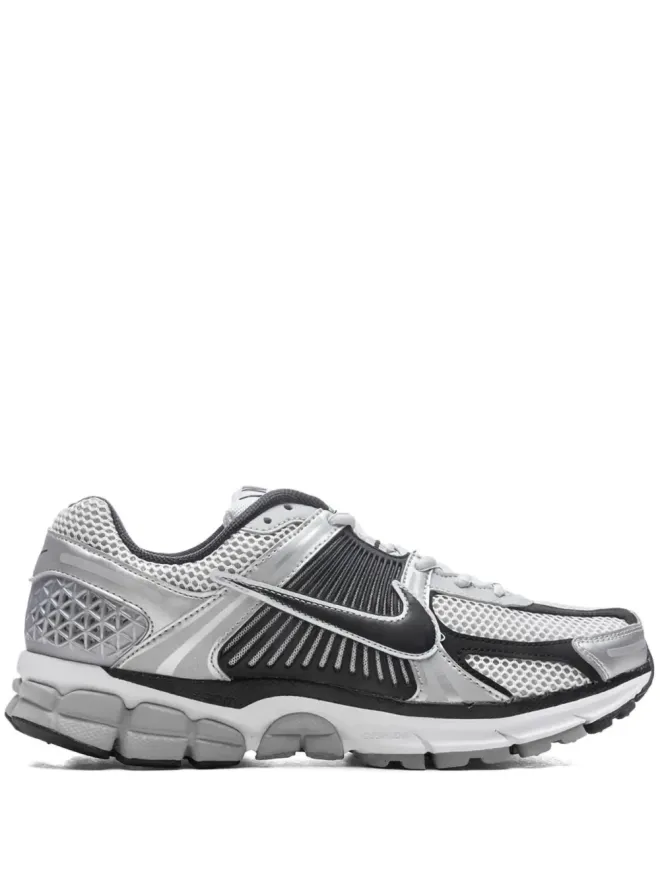 Nike Nike ズーム ヴォメロ 5 スニーカーの商品画像