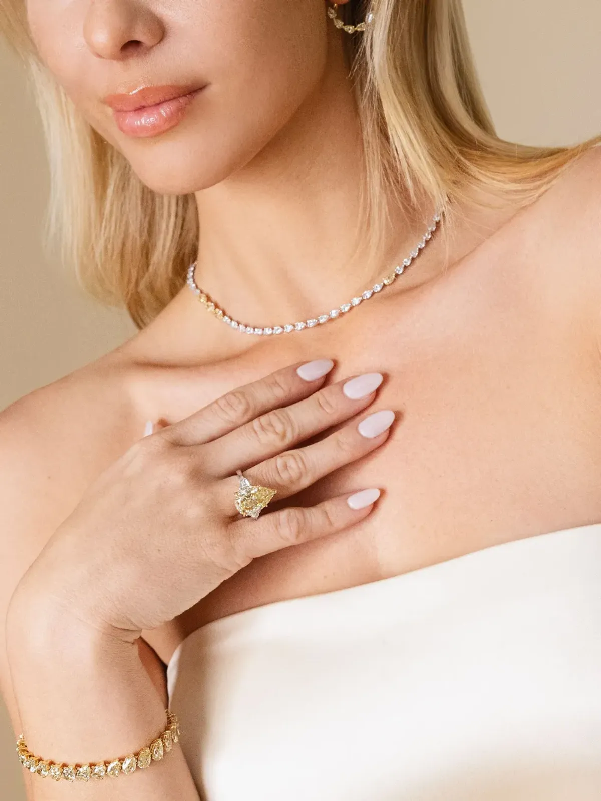 Jewels Aficionado 18ktホワイトゴールド リヴィエール テニスネックレス - 画像5