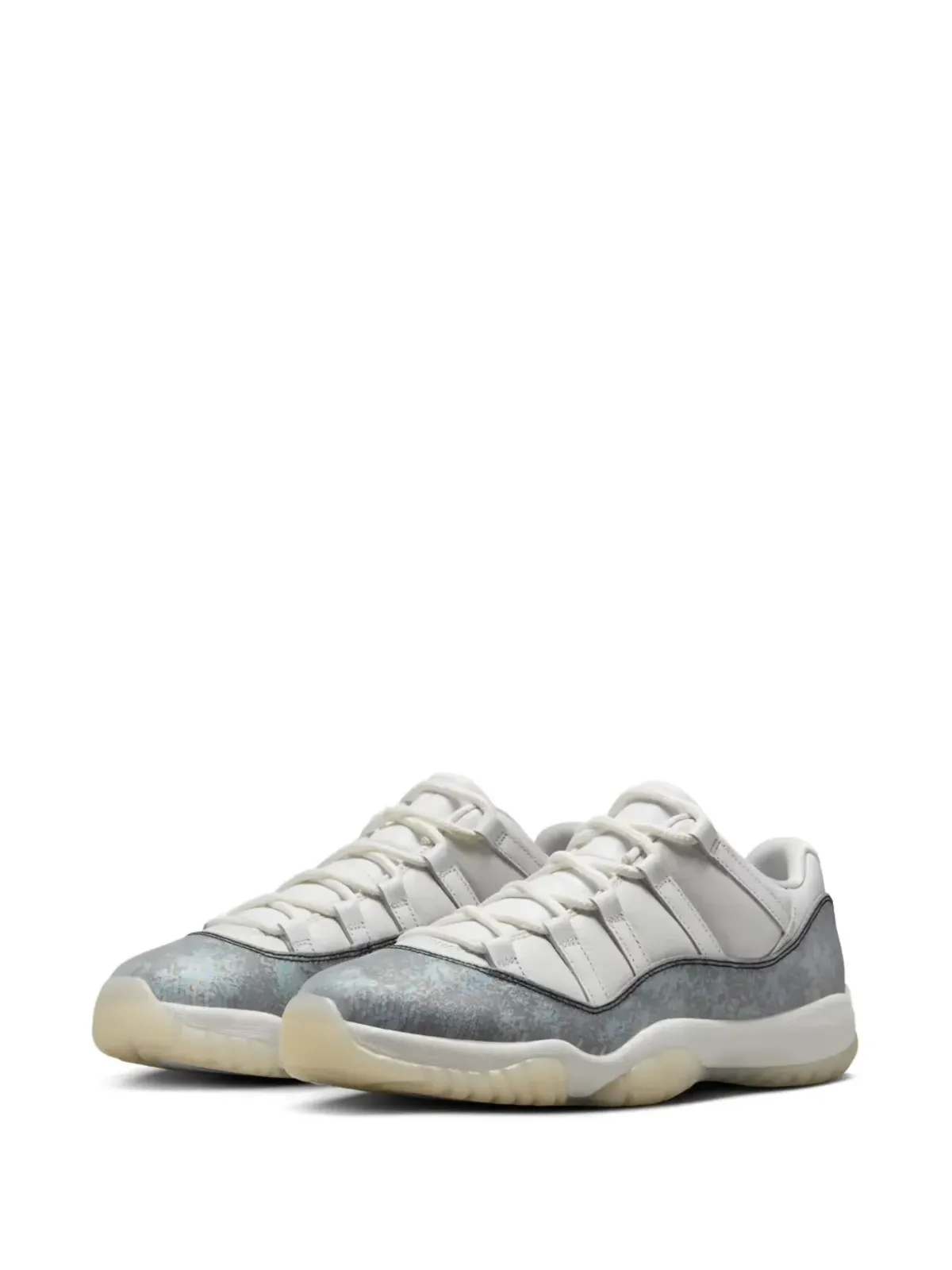 Jordan エアジョーダン 11 ロー スニーカー ホワイト - 画像2